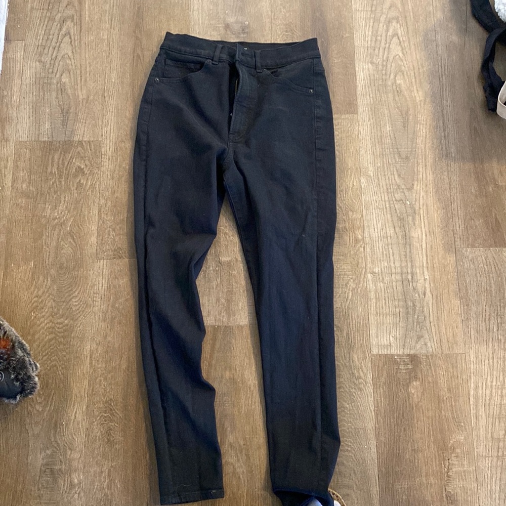 Black skinny jeans